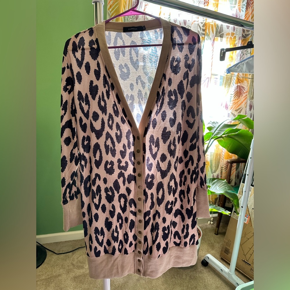 Fashion size 2XL Leopard Print Long Button Down Cardigan